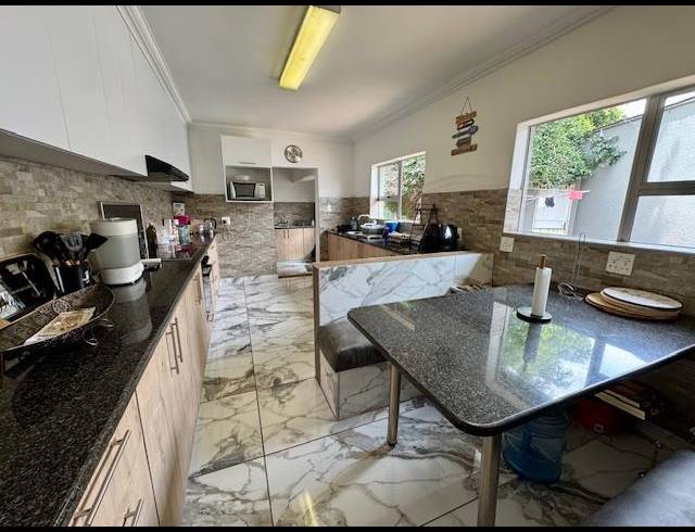 4 BEDROOM HOUSE FOR SALE IN BIRCHLEIGH